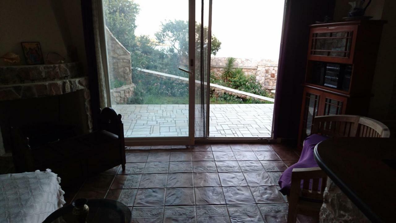Вилла Το Πετρινο Agia Marina Mikrolimanou Экстерьер фото