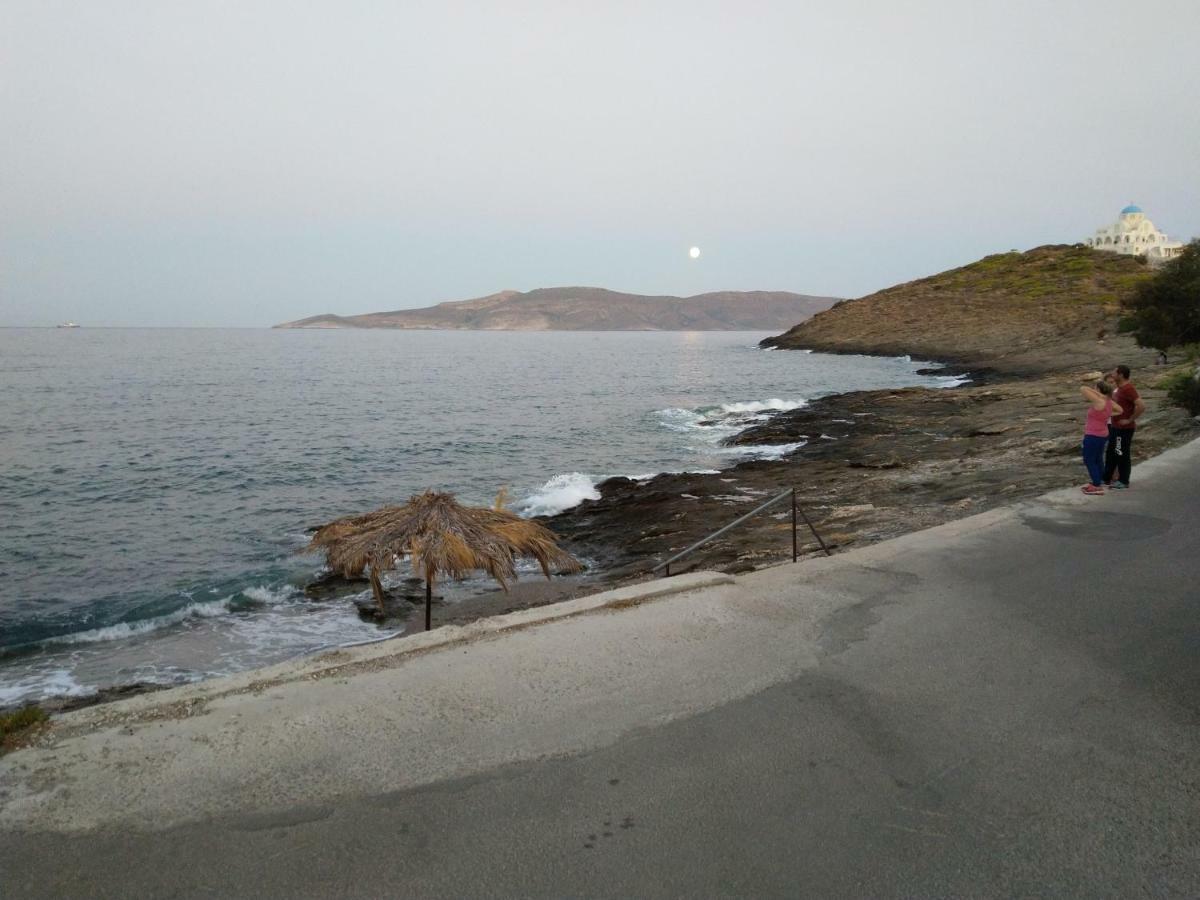 Вилла Το Πετρινο Agia Marina Mikrolimanou Экстерьер фото